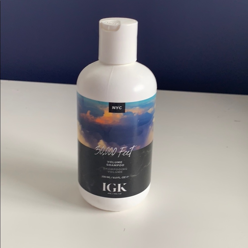 IGK 30,000 feet volume shampoo